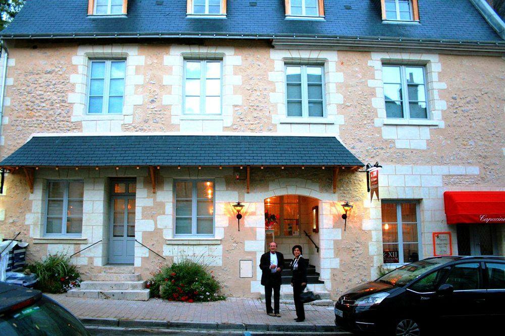 Hotel-Restaurant-Chambre Insolite Spa - Le XII De Luynes リュイーヌ エクステリア 写真